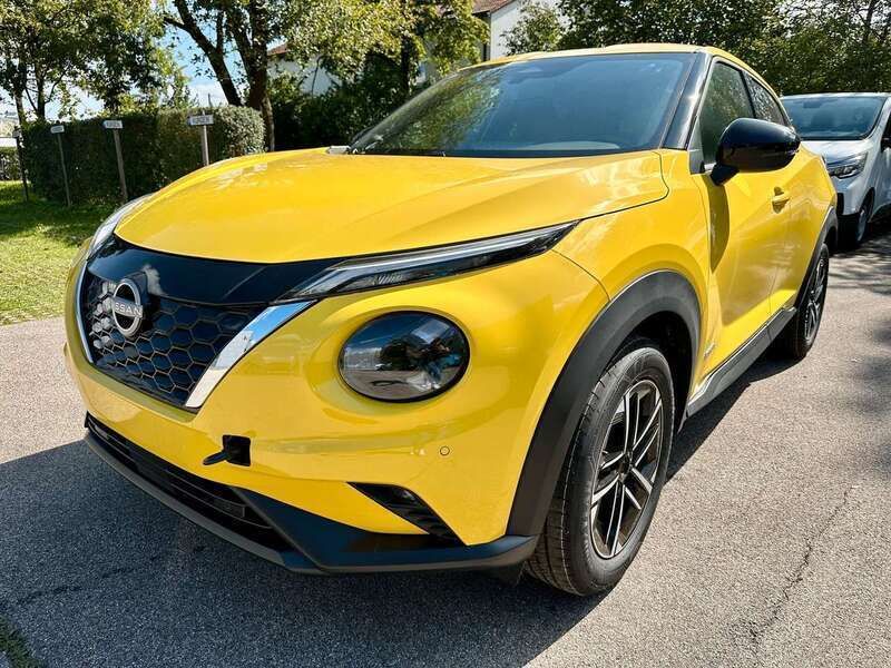 Iconic yellow (p) Neu 2025 Nissan Juke N-Connecta SUV | 30.500 € (Fairer Preis) - Bild 1/4