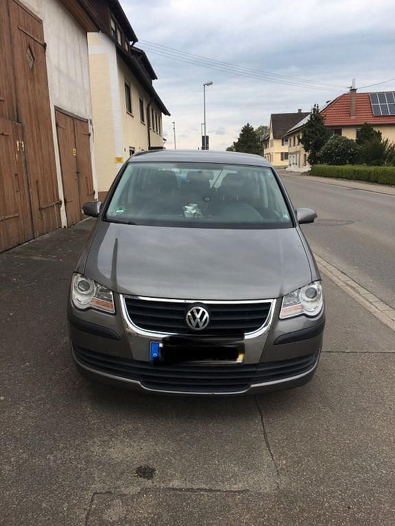 Silber Gebraucht 2008 VW Touran Van / Kleinbus | 1.500 € (Superpreis) - Bild 1/2