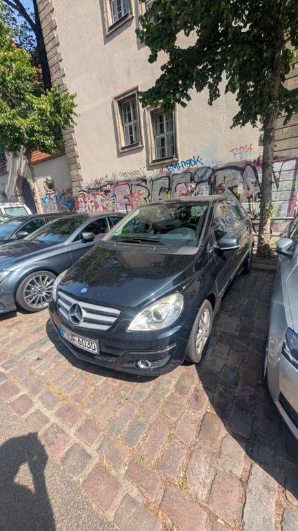 Schwarz Gebraucht 2008 Mercedes B170 Van / Kleinbus | 5.300 € (Fairer Preis) - Bild 1/4