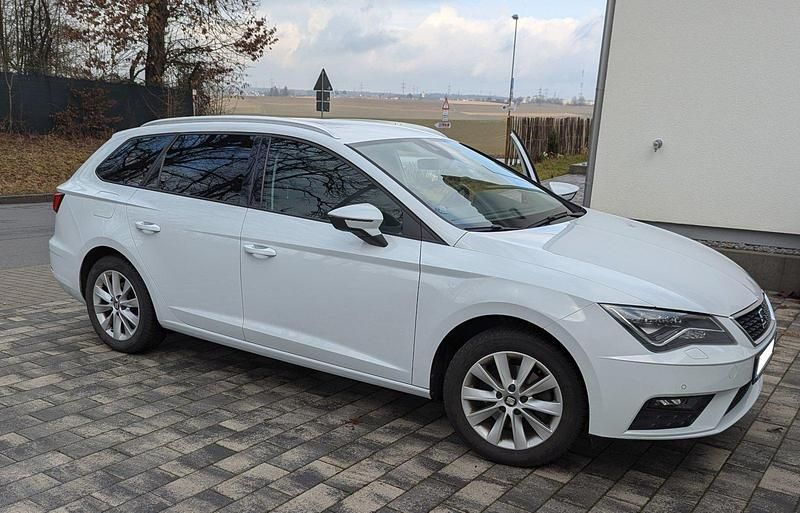 Weiß Gebraucht 2019 Seat Leon Style Kombi | 10.400 € (Guter Preis) - Bild 1/4
