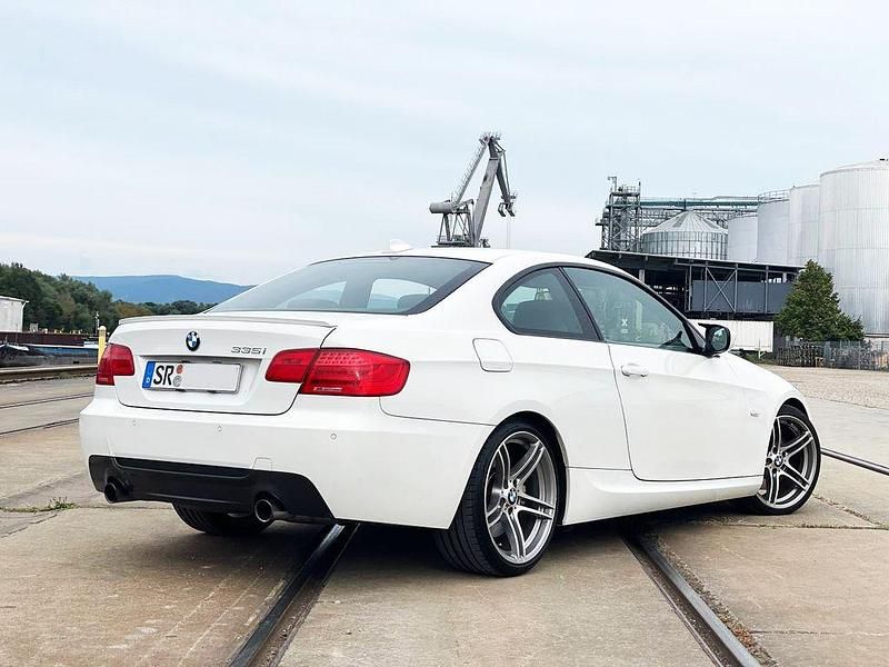 Gebraucht BMW 335 Performance 306 PS (225 kW) 2011 Weiß Coupé