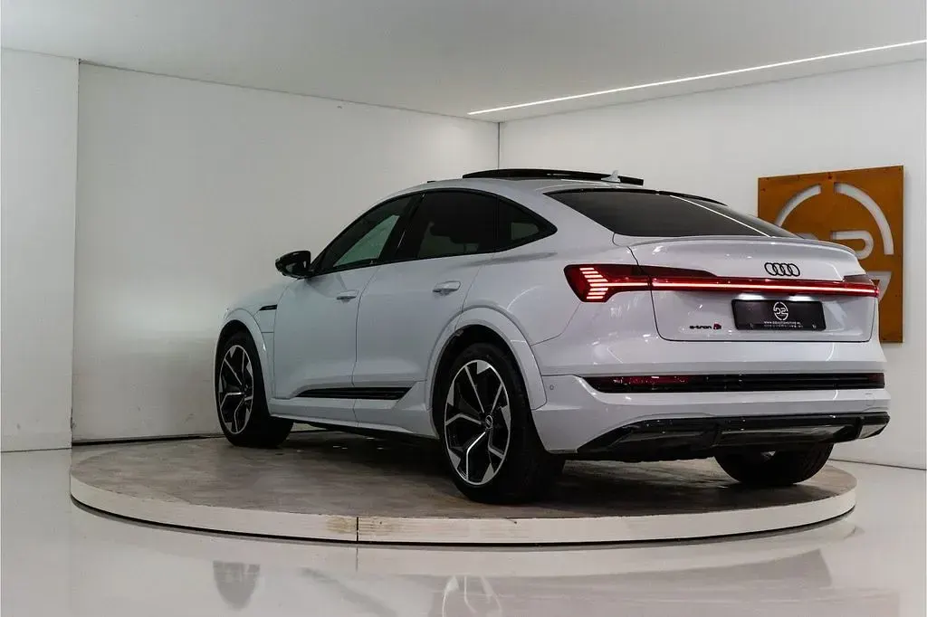 Gebraucht Audi e-tron Sportback Sport 369 kW (503 PS) 2022 Weiß SUV