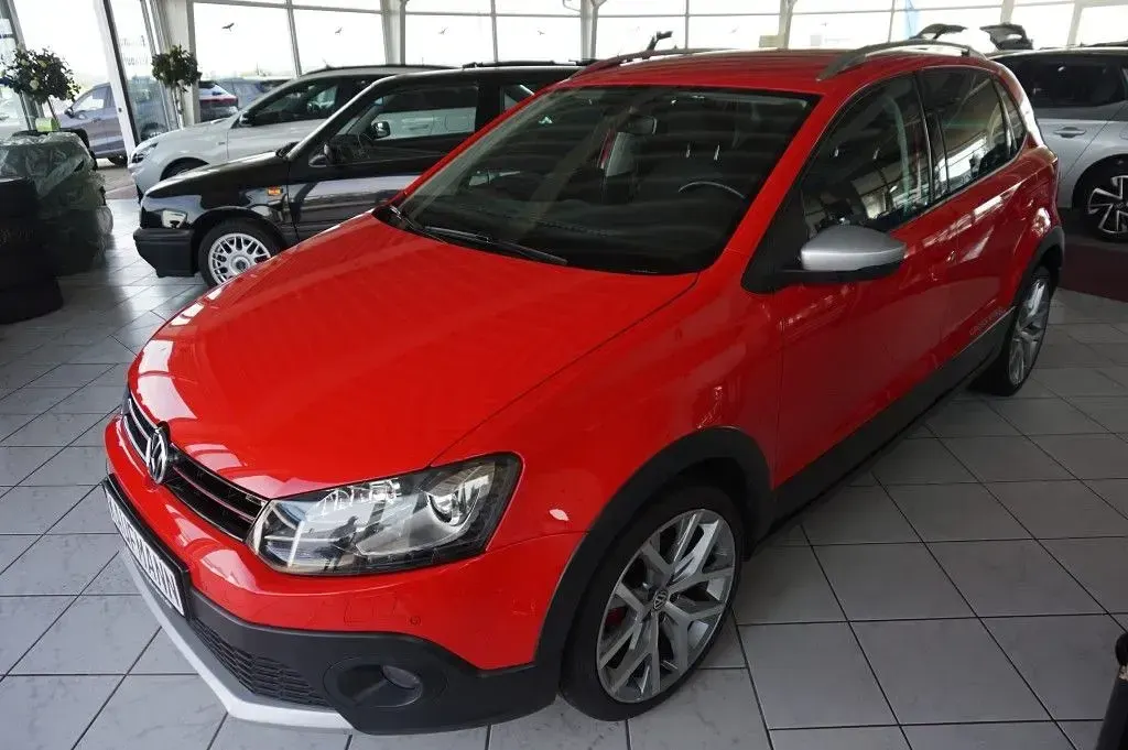 Gebraucht VW Polo Cross 90 PS (66 kW) 2014 Flash rot Kleinwagen
