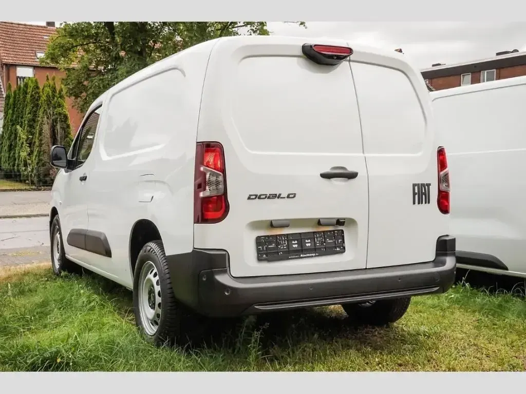 Neu Fiat Doblò 101 PS (74 kW) 2026 Weiß Van / Kleinbus