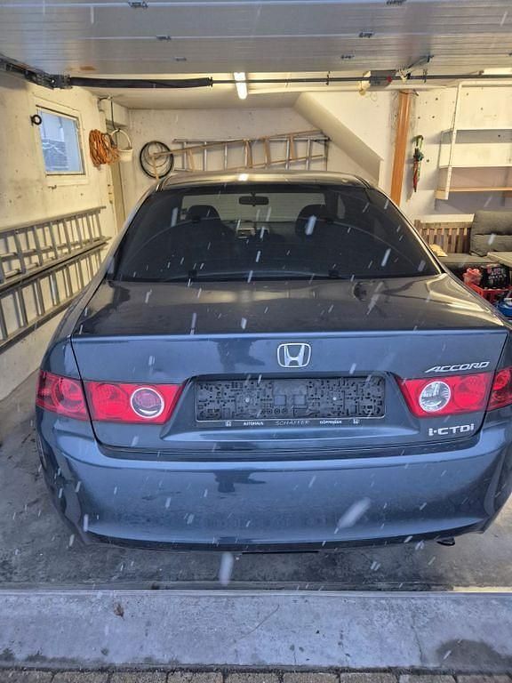 Gebraucht Honda Accord Executive 140 PS (102 kW) 2004 Andere farben Limousine