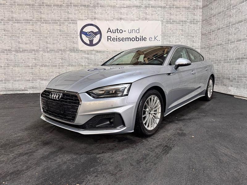Silber Gebraucht 2020 Audi A5 Sportback Sport Limousine | 24.900 € (Superpreis) - Bild 1/4