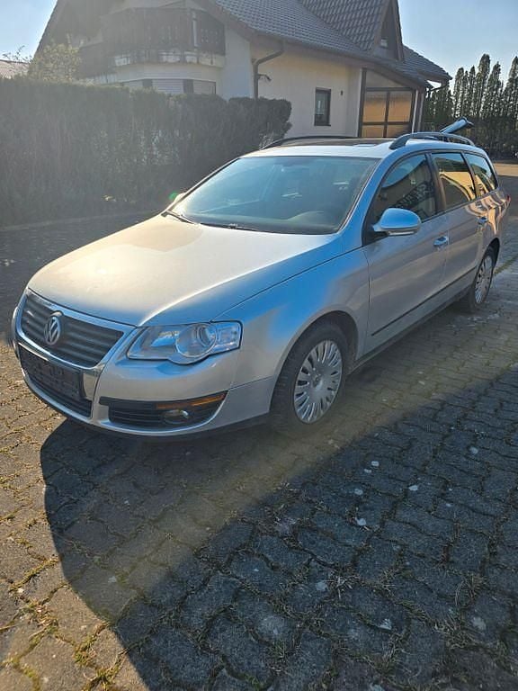 Second-hand VW Passat 122 CP (89 kW) 2010 Argintiu Break