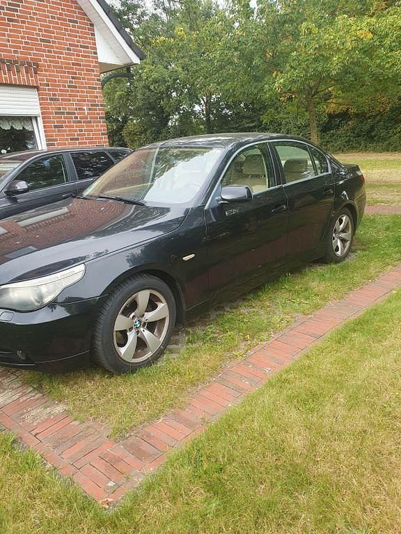 Gebraucht BMW 523 177 PS (130 kW) 2005 Schwarz Limousine