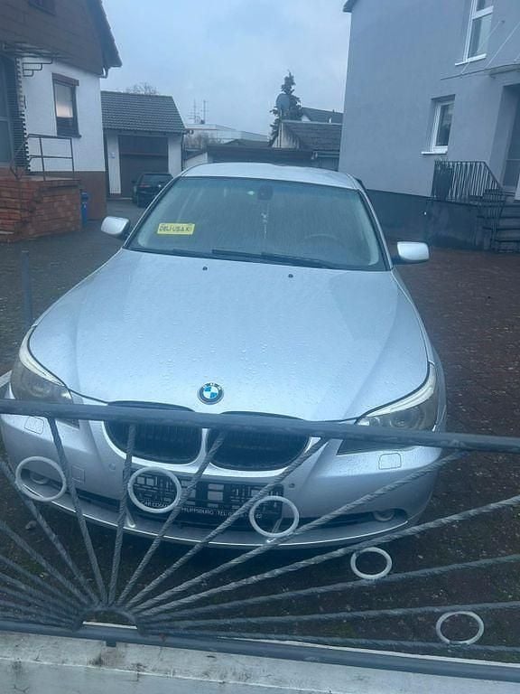 Gebraucht BMW 525 192 PS (141 kW) 2004 Silber Limousine