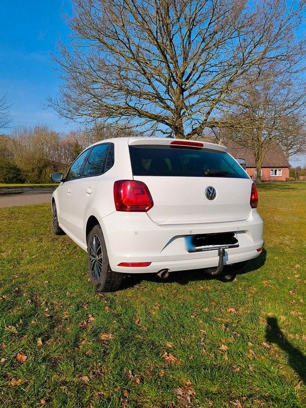 Gebraucht VW Polo Allstar 90 PS (66 kW) 2017 Weiß Kleinwagen
