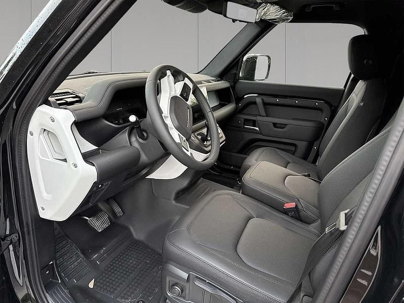 Gebraucht Land Rover Defender 252 PS (185 kW) 2026 Santorini black SUV