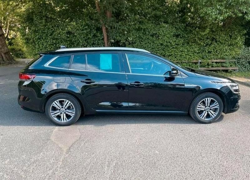 Gebraucht Renault Megane E-Tech Techno 160 PS (117 kW) 2021 Schwarz Kombi