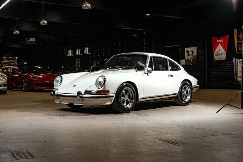 Silber Gebraucht 1971 Porsche 911 | 155.911 € - Bild 1/4
