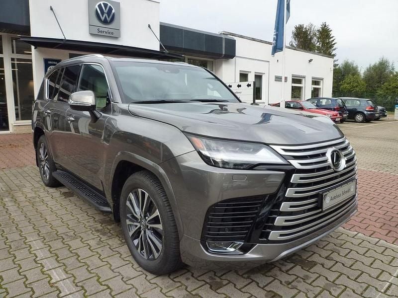 Gebraucht Lexus LX500 309 PS (227 kW) 2023 Grau SUV