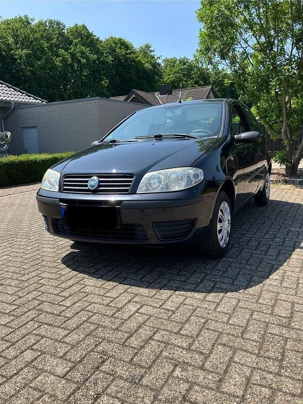 Schwarz Gebraucht 2004 Fiat Punto Kleinwagen | 999 € (Fairer Preis) - Bild 1/4