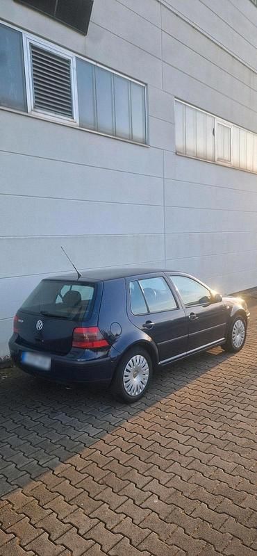 Gebraucht VW Golf IV 71 PS (52 kW) 2000 Blau Kleinwagen