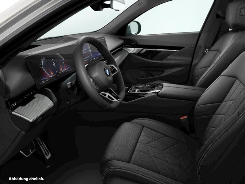 Grau Gebraucht 2025 BMW 520 Limousine | 61.070 € (Fairer Preis) - Bild 1/1