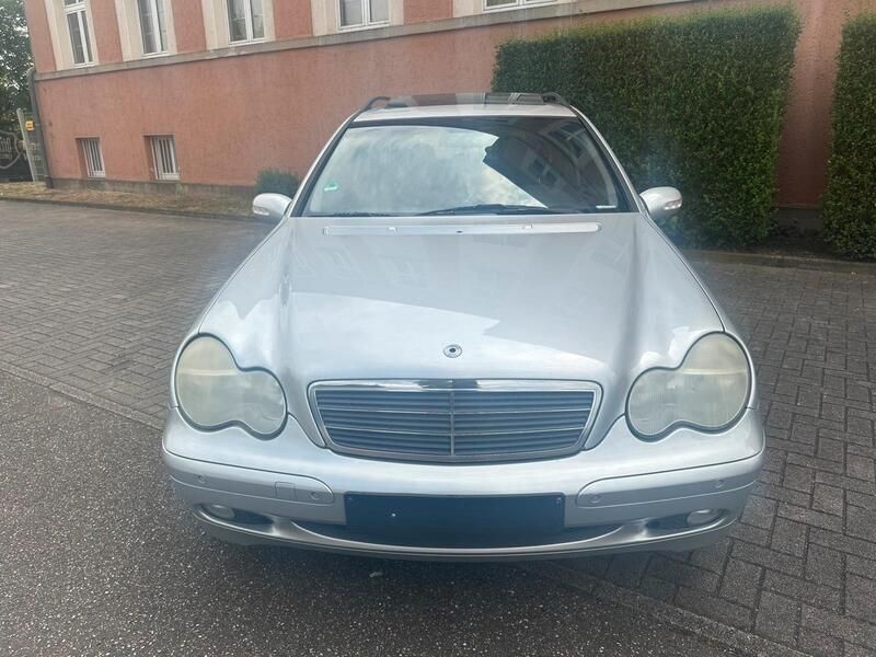 Silber Gebraucht 2003 Mercedes C180 Kombi | 2.590 € (Teuer) - Bild 1/4