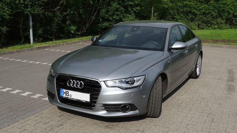 Gebraucht Audi A6 Ambiente 204 PS (150 kW) 2014 Grau Limousine