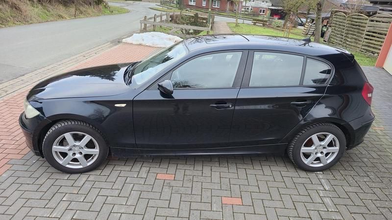 Gebraucht BMW 120 177 PS (130 kW) 2007 Schwarz Kleinwagen