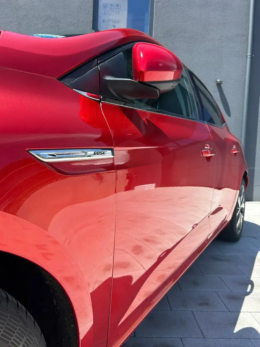Gebraucht Renault Mégane Bose Edition 132 PS (97 kW) 2016 Rot Limousine