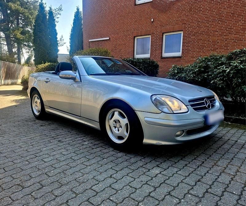 Gebraucht Mercedes SLK200 163 PS (119 kW) 2003 Silber Cabrio