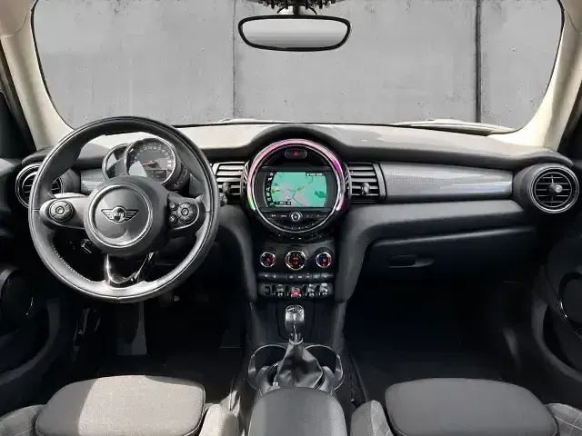 Gebraucht Mini Cooper 136 PS (100 kW) 2018 Schwarz Kleinwagen