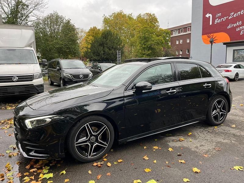 Schwarz Gebraucht 2022 Mercedes A200 AMG Limousine | 29.150 € (Fairer Preis) - Bild 1/4