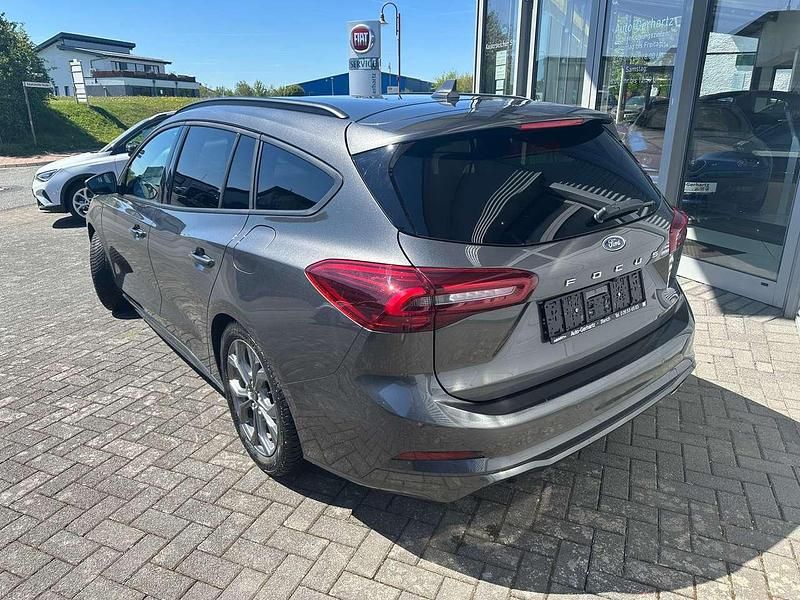 Usata Ford Focus ST-Line 155 CV (114 kW) 2024 Grigio Station wagon