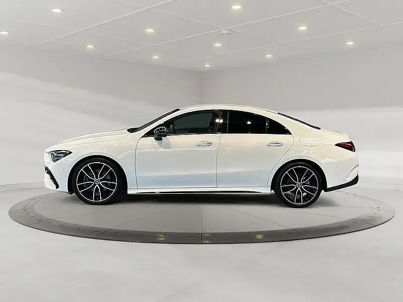 Gebraucht Mercedes CLA200 AMG 150 PS (110 kW) 2025 Polarweiss uni Coupé