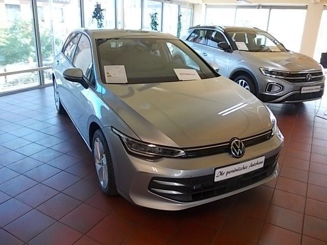 Silber Neu 2025 VW Golf VIII Life Limousine | 31.250 € (Guter Preis) - Bild 1/4