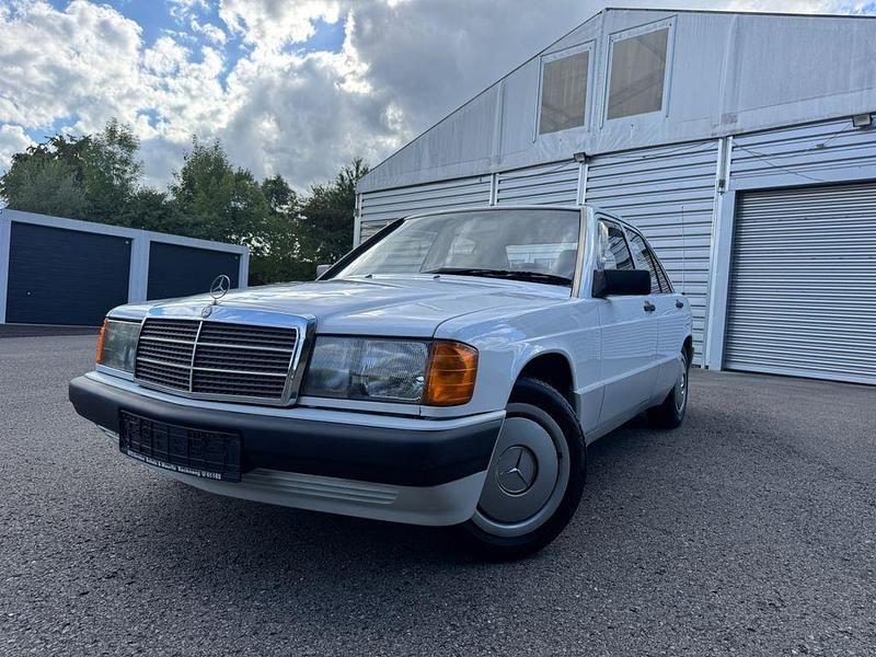 Weiß Gebraucht 1991 Mercedes 190 Limousine | 6.500 € - Bild 1/4