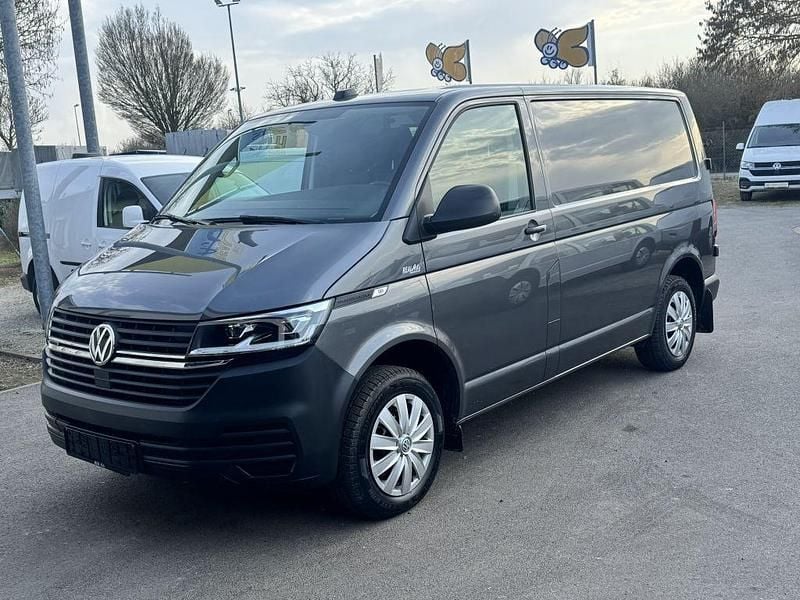 Gebraucht VW T6.1 150 PS (110 kW) 2023 Grau Van