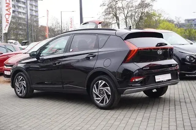 Neu Hyundai Bayon 101 PS (74 kW) 2025 Schwarz SUV