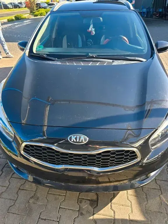Używany Kia Ceed DREAM-TEAM Edition 99 KM (72 kW) 2014 Czarny Hatchback