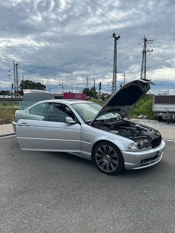 Silber Gebraucht 2002 BMW 325 Performance Coupé | 6.900 € (Fairer Preis) - Bild 1/4