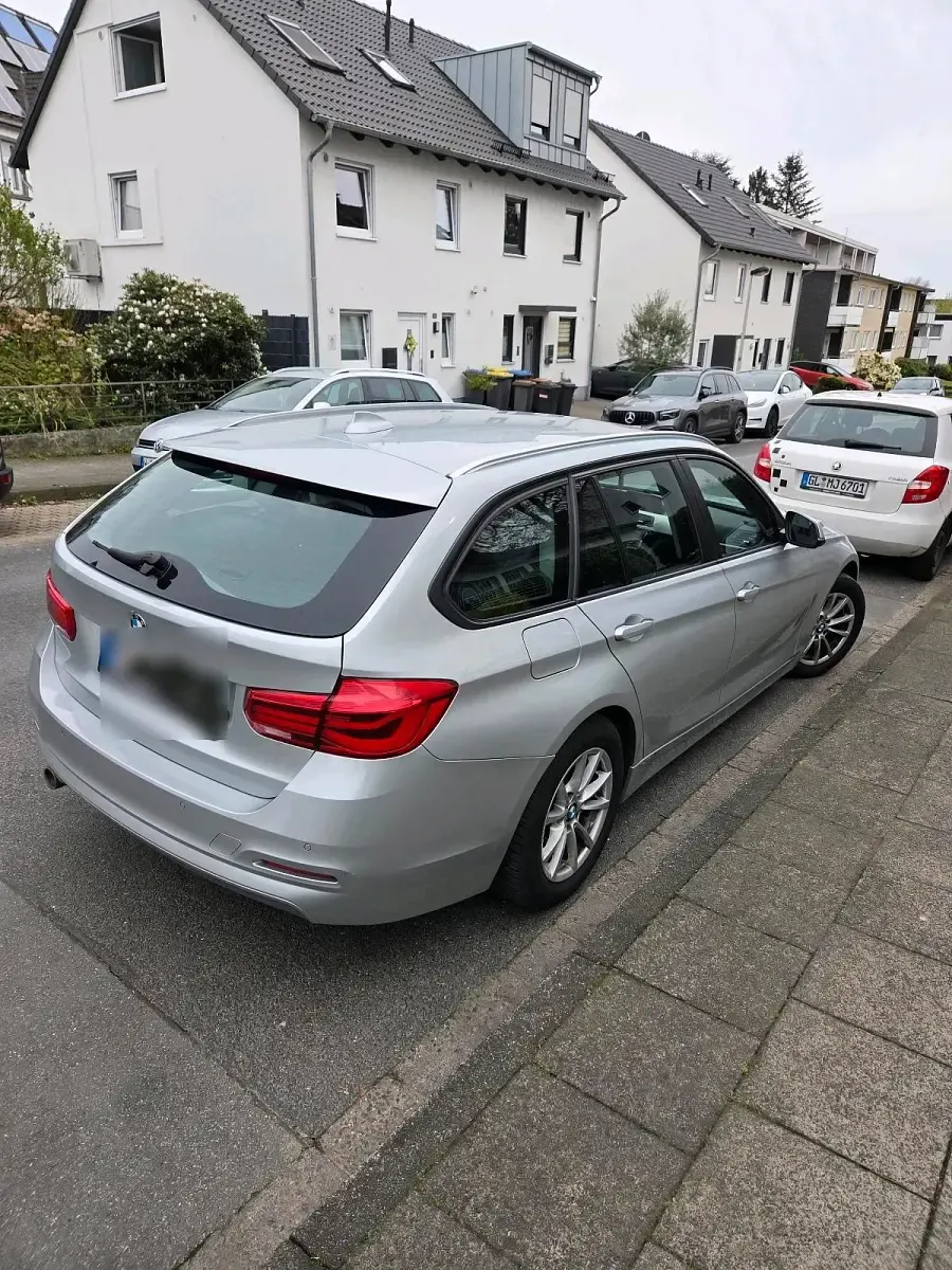 Gebraucht BMW 318 150 PS (110 kW) 2016 Silber Kombi