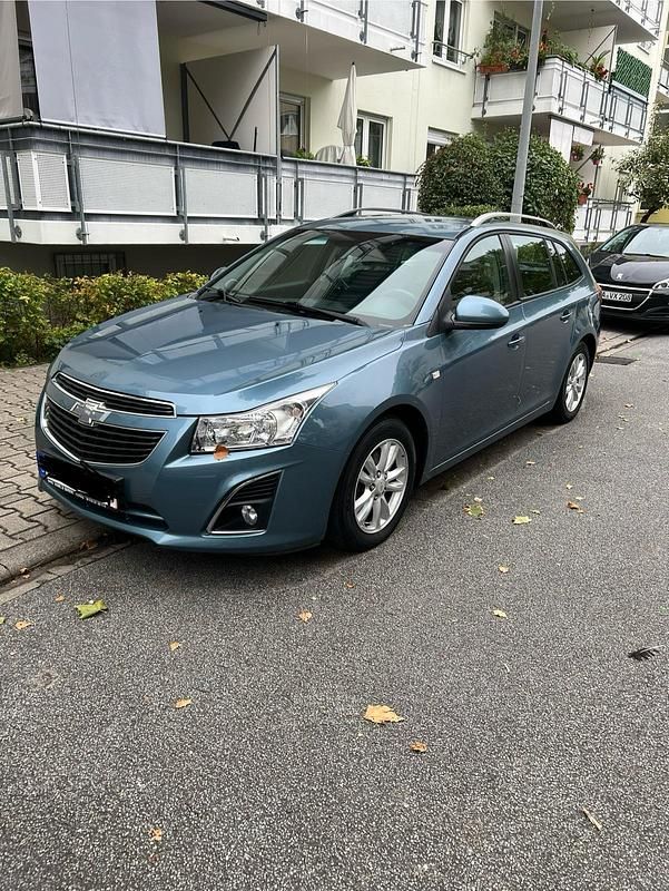 Blau Gebraucht 2012 Chevrolet Cruze Kombi | 3.250 € (Guter Preis) - Bild 1/4