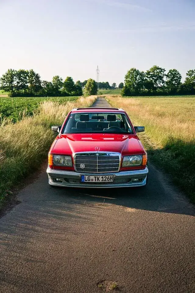 Gebraucht Mercedes 280 185 PS (136 kW) 1984 Rot