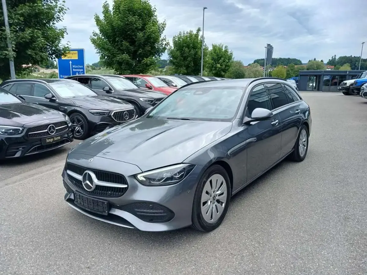 Gebraucht Mercedes C220 200 PS (147 kW) 2023 Grau Kombi
