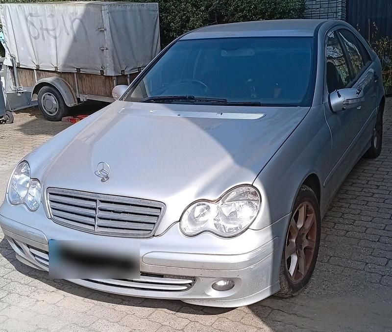 Gebraucht Mercedes 220 150 PS (110 kW) 2006 Silber Limousine