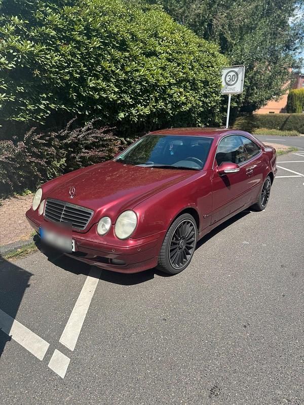 Rot Gebraucht 2001 Mercedes CLK200 Coupé | 1.000 € - Bild 1/4