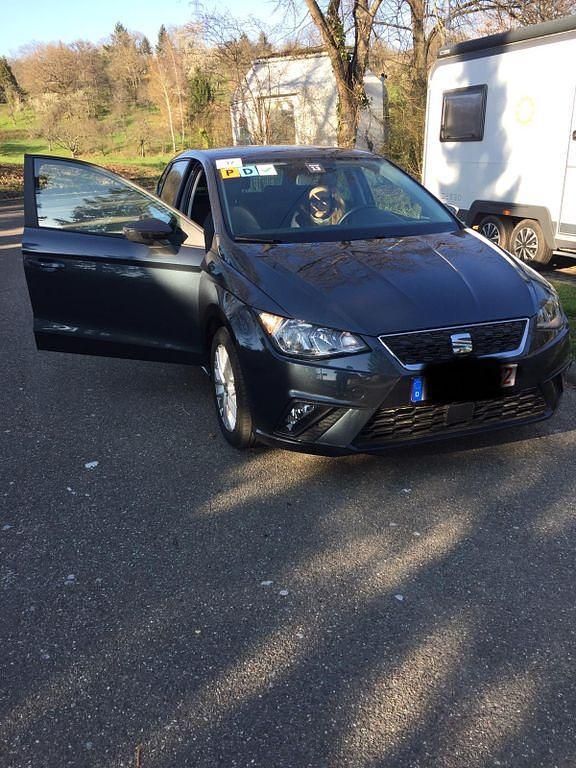 Grau Gebraucht 2019 Seat Ibiza Style Kleinwagen | 13.000 € (Fairer Preis) - Bild 1/4