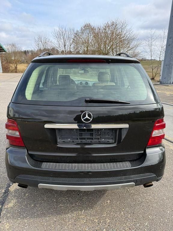 Gebraucht Mercedes ML280 190 PS (139 kW) 2009 Schwarz SUV