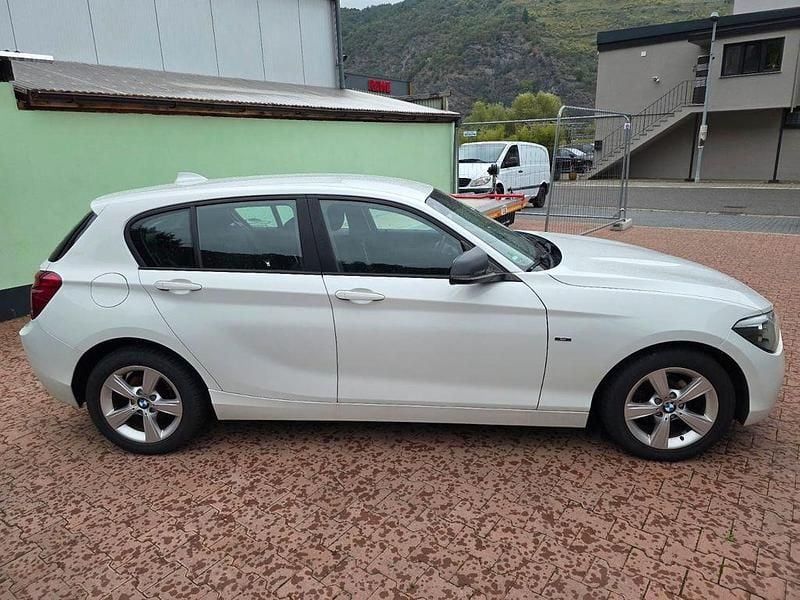 Gebraucht BMW 116 Sport Line 136 PS (100 kW) 2011 Weiß Kleinwagen