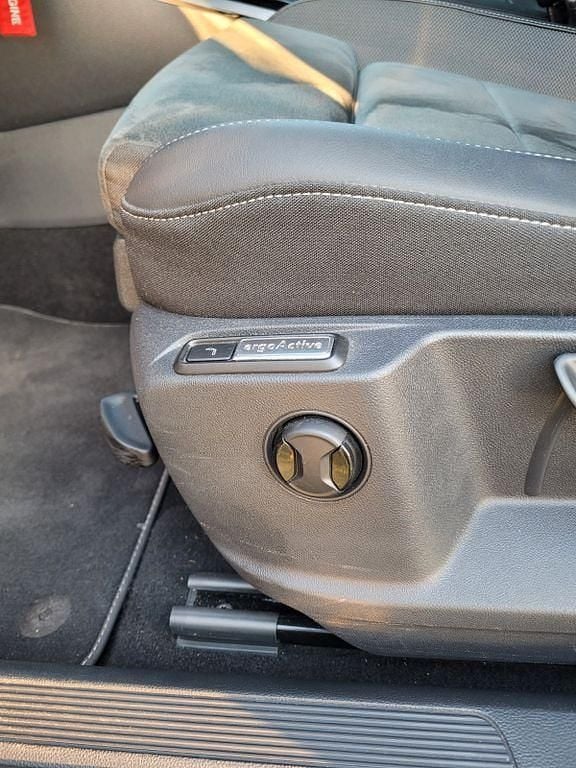 Gebraucht VW T-Roc 150 PS (110 kW) 2024 Grau SUV