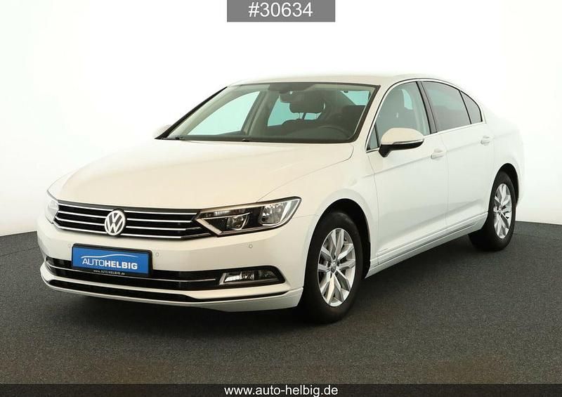 Gebraucht VW Passat Comfortline 150 PS (110 kW) 2017 Weiß Limousine