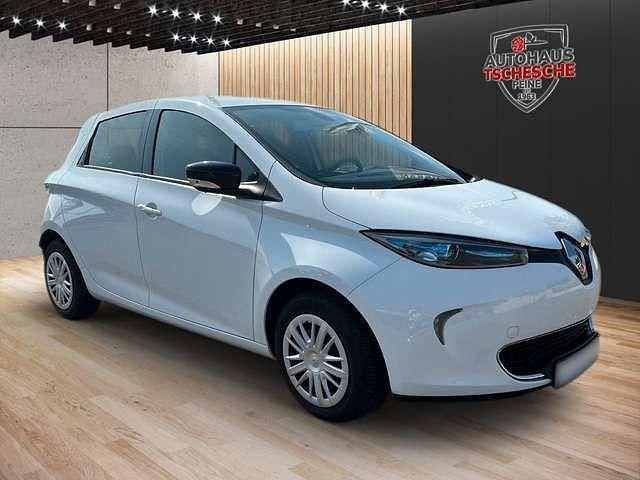 Gebraucht Renault Zoe Intens 42 kW (58 PS) 2018 Weiß (gletscherweiss) Kleinwagen