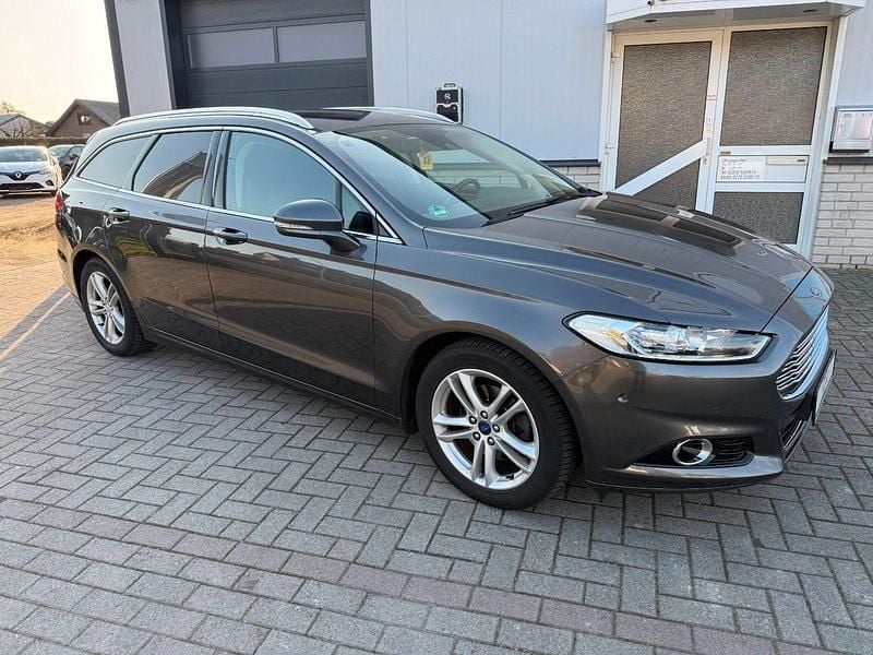 Gebraucht Ford Mondeo Titanium 203 PS (149 kW) 2015 Grau Kombi