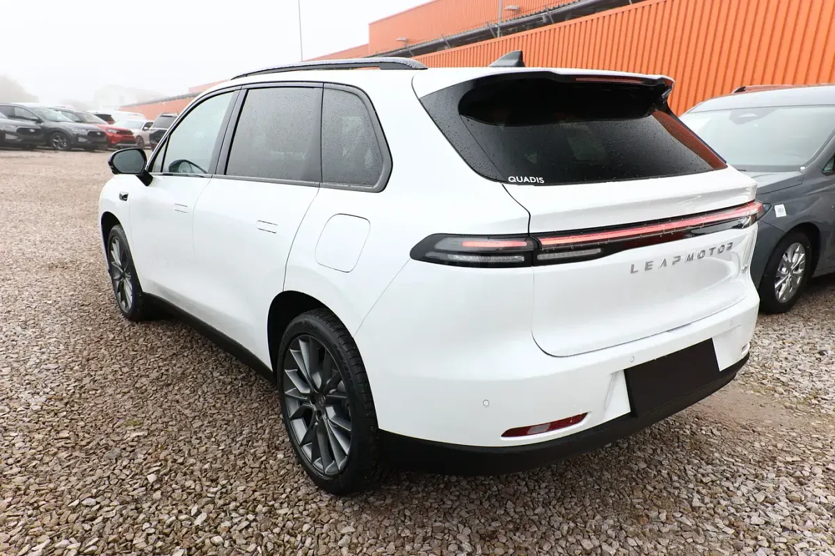 Nouă Leapmotor C10 215 CP (158 kW) 2026 Alb SUV